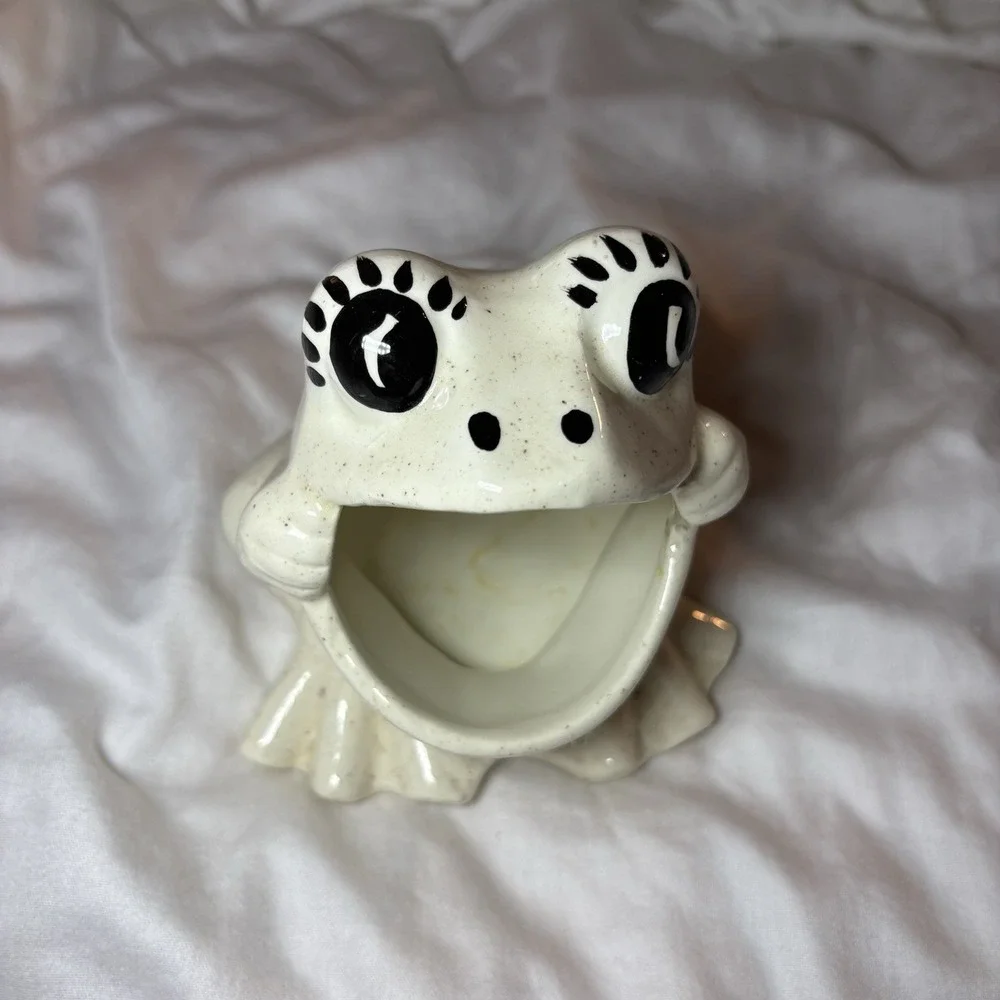 Vtg MCM Ceramic Frog Kitchen Sponge Scrubby Pad Holder White Granny Core Retro